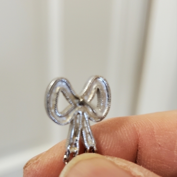 NWT Coach Pave Bow Swarovski Crystal Fringe Bow Earrings - Picture 9 of 9